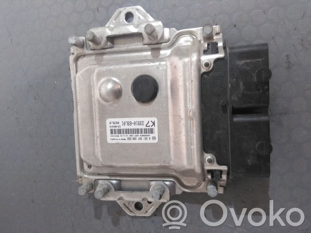 Suzuki Swift I Engine control unit/module ECU 