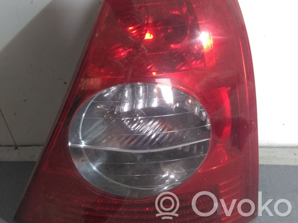 Renault Clio II Galinis žibintas kėbule 