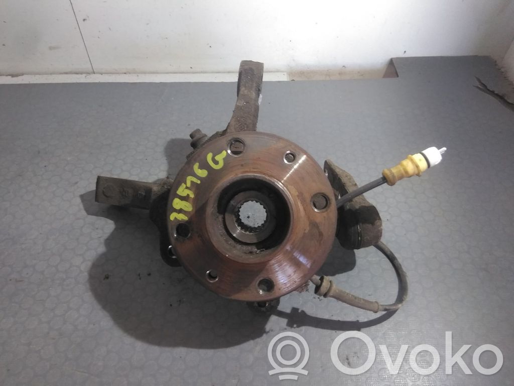 Renault Clio II Fuzetă butuc roată față 