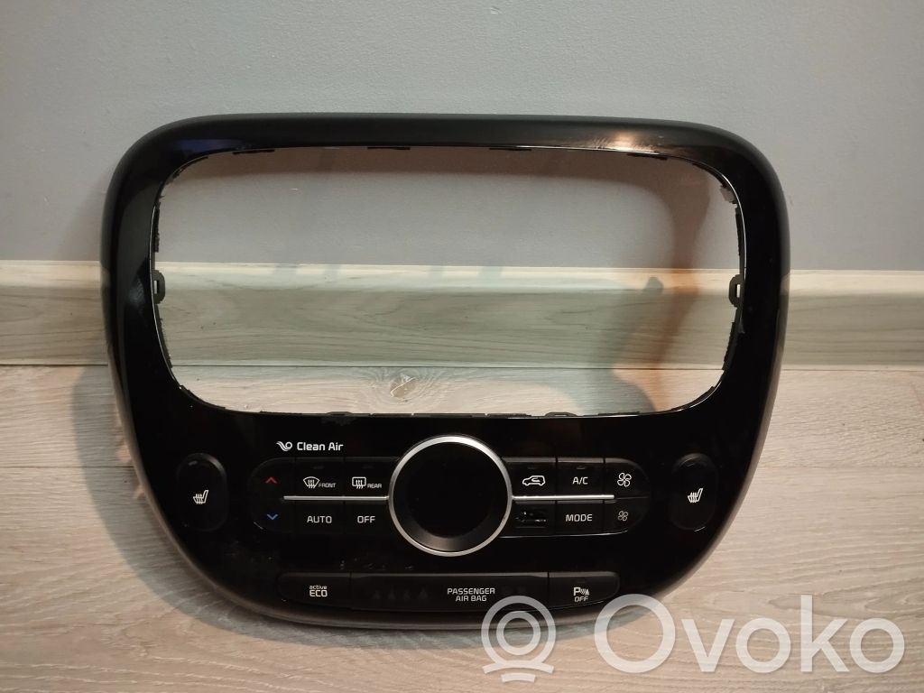 KIA Soul Climate control/heater control trim 