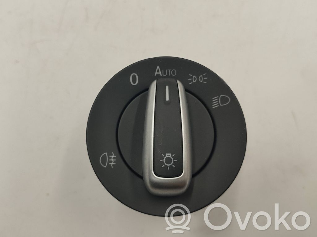 Volkswagen Golf VI Przełącznik świateł 