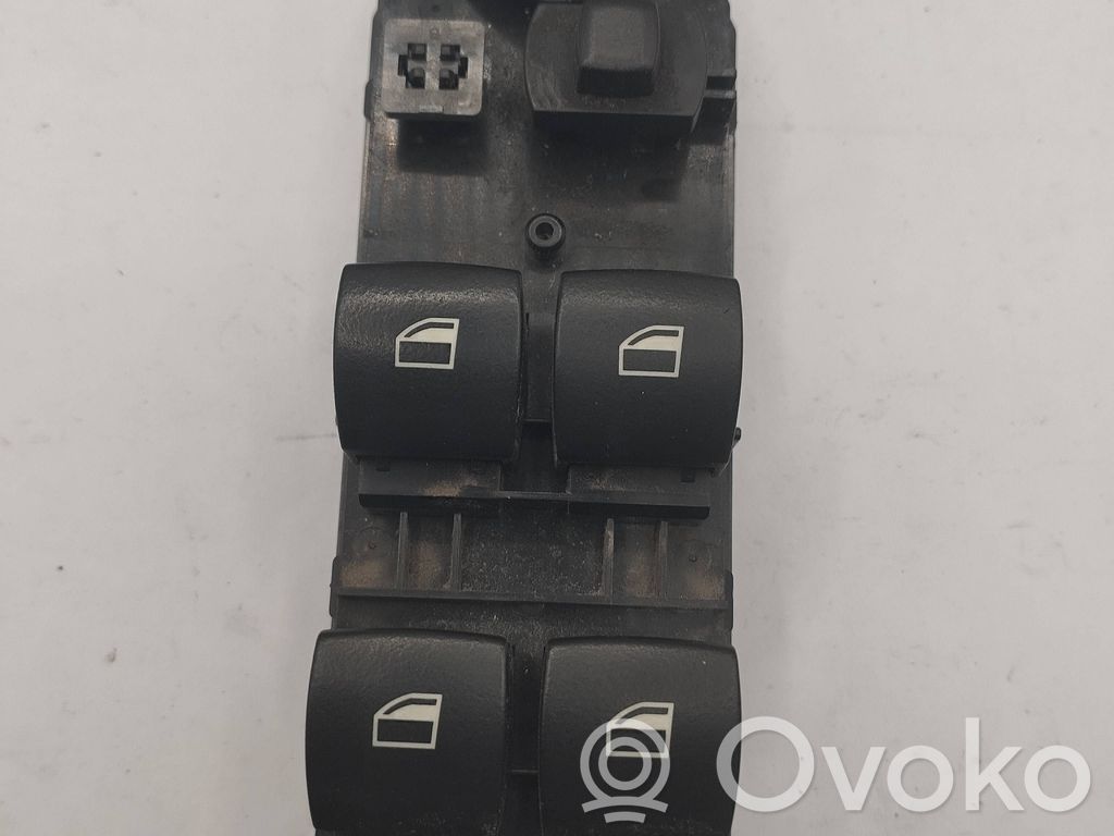 Electric window control switch   391539AD,6951906