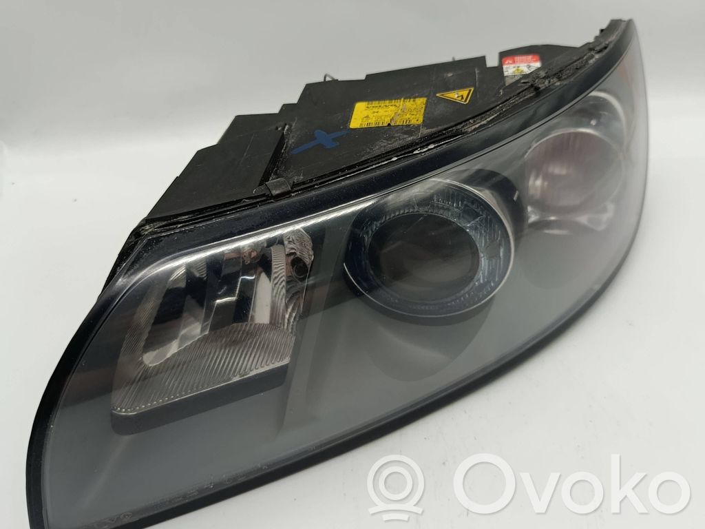 Volvo V50 Lampa przednia 