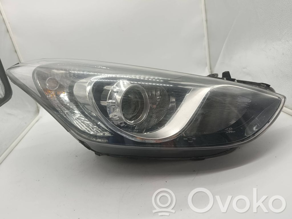Hyundai i30 Scheinwerfer 
