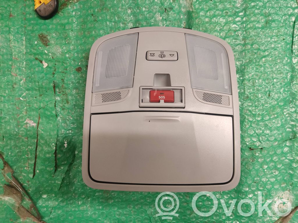 Hyundai Kona I Front seat light 