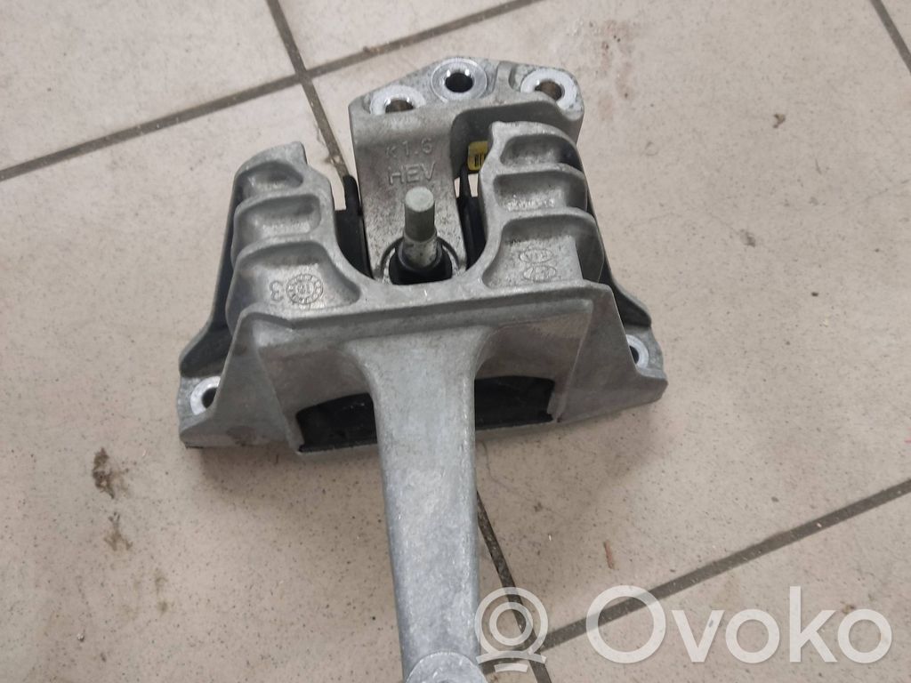 KIA Niro Engine mount bracket 
