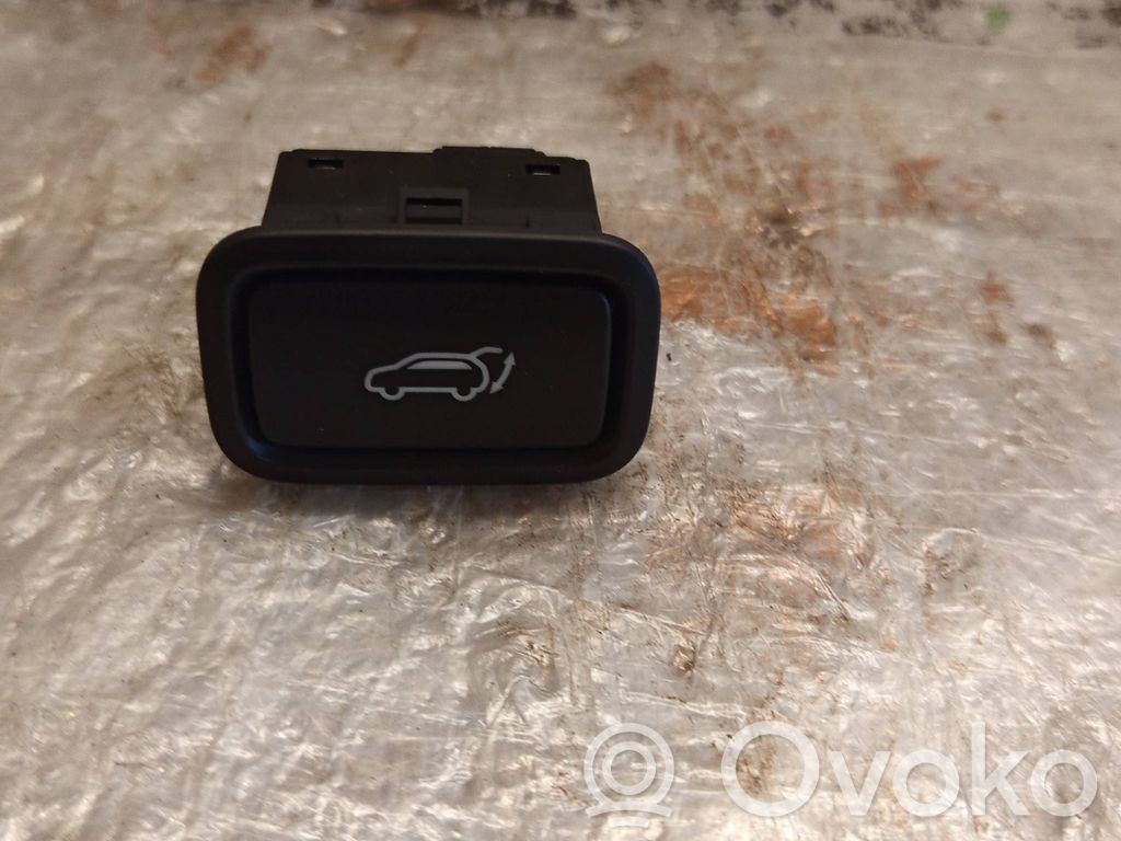 Hyundai Tucson TL Tailgate opening switch 