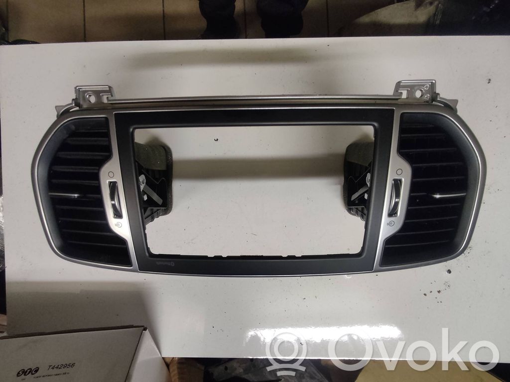 KIA Sportage Kita salono detalė 