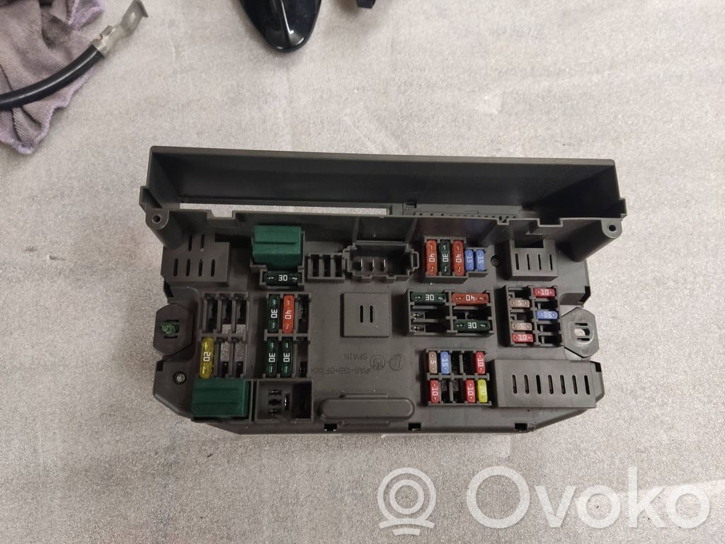 BMW X6 E71 Fuse module 