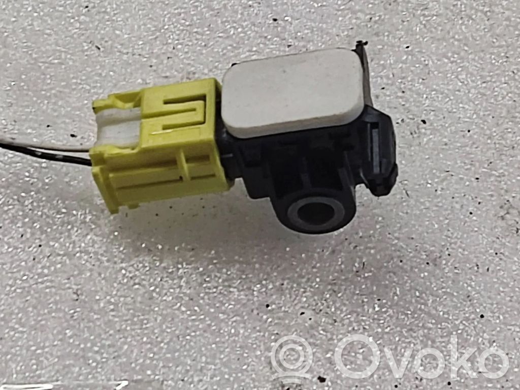 Mitsubishi Outlander Airbag deployment crash/impact sensor 