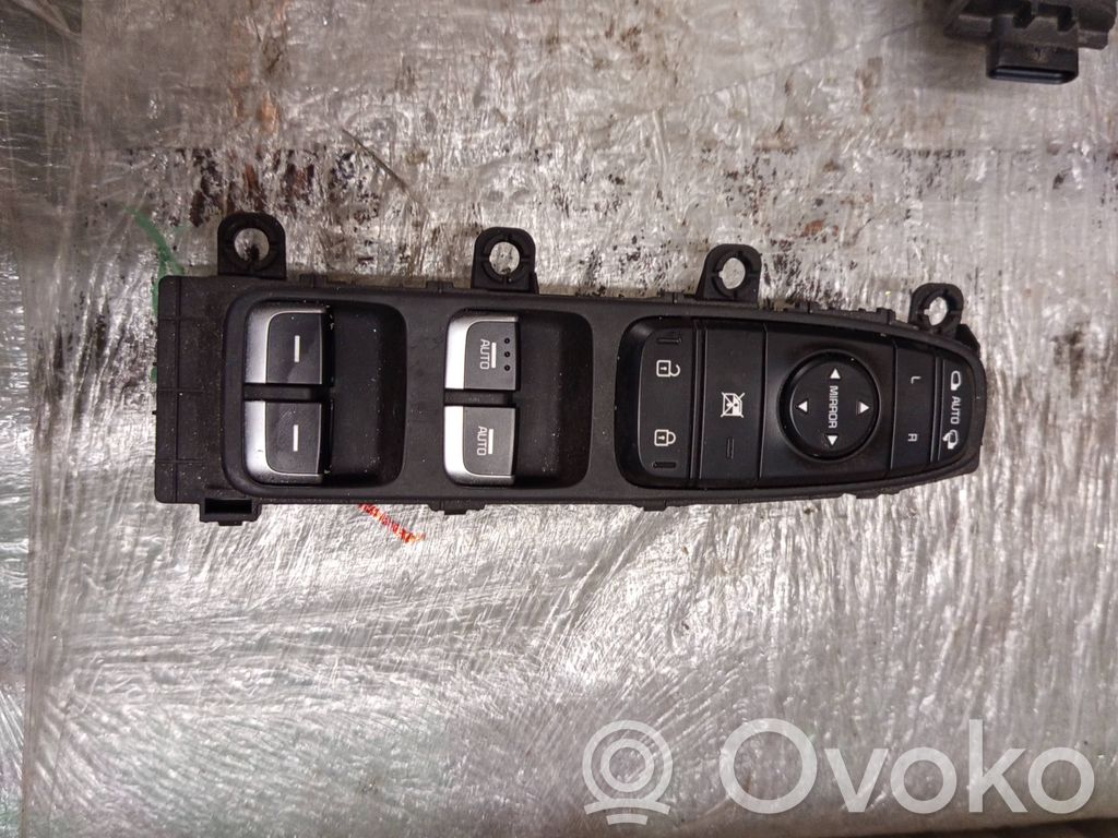 Mechanizm i silniczek wycieraczek szyby przedniej / czołowej   20190211,TBB0593,93570G5200