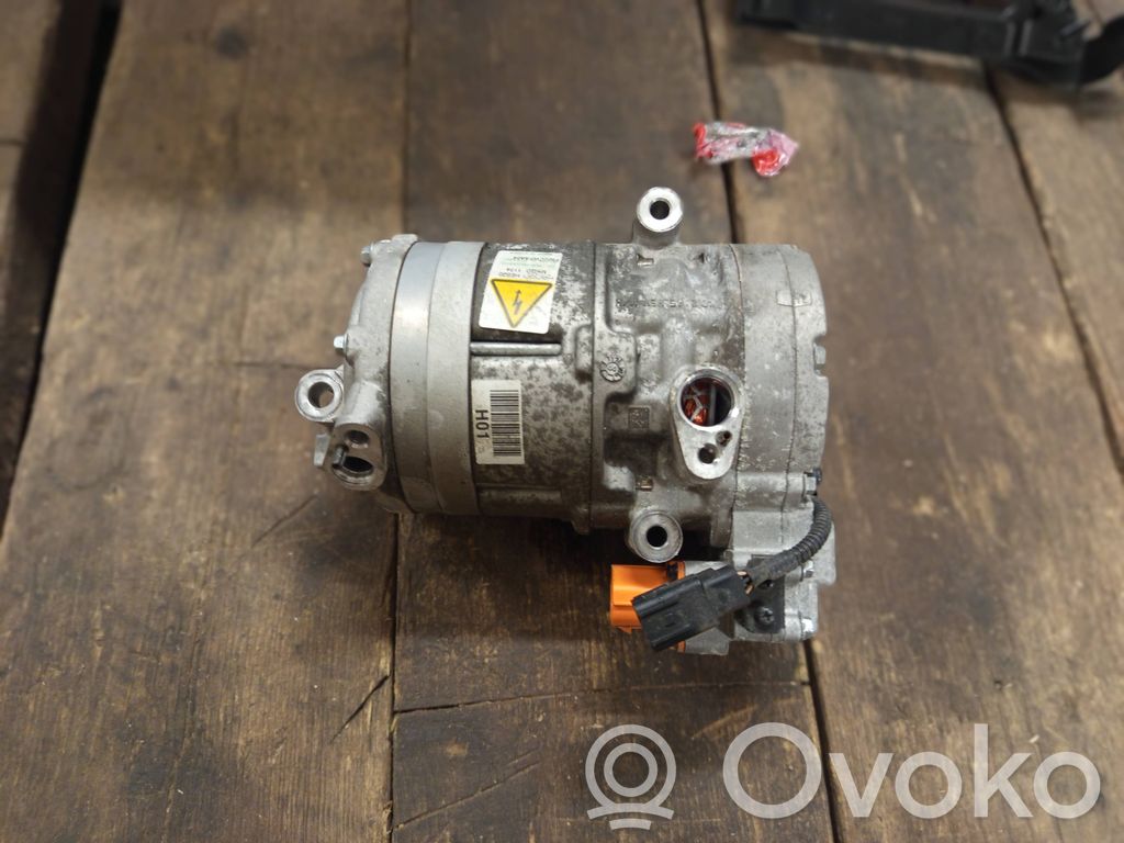 Kompresor / Sprężarka klimatyzacji A/C   F502CWFAA04,HES20,MKGD1174