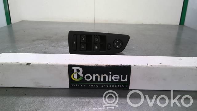 BMW 1 E81 E87 Electric window control switch 