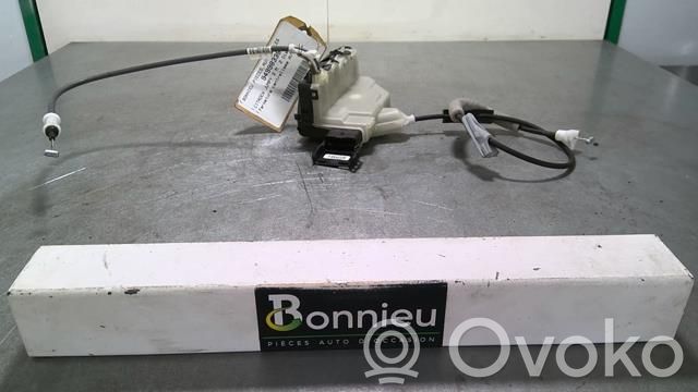 Front door lock   9808414080