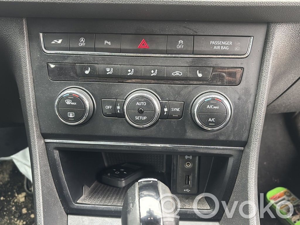 Seat Leon (5F) Climate control unit 