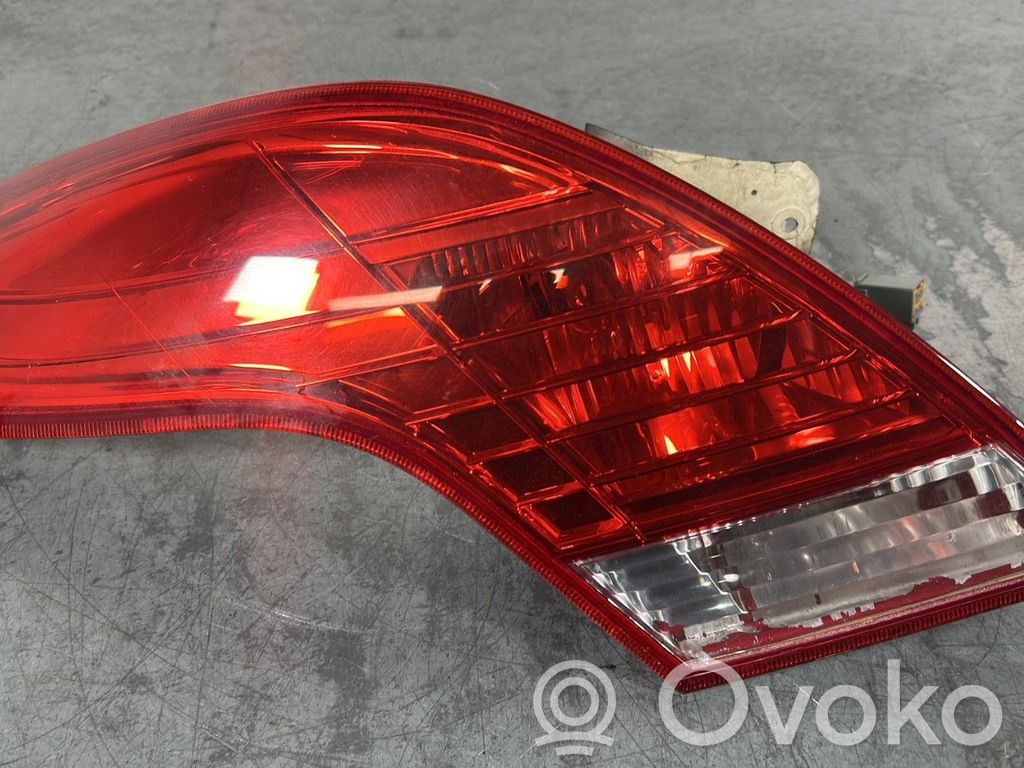 Ford Focus Tailgate rear/tail lights 