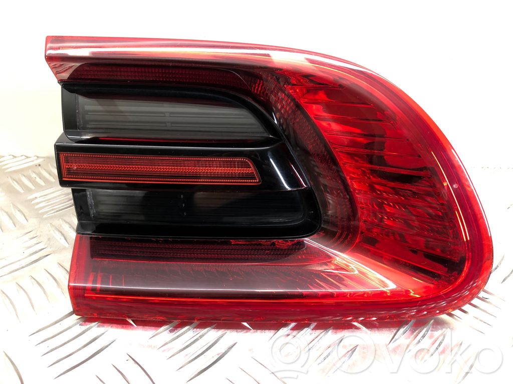 Porsche Macan (95B) Takaluukun takavalot 