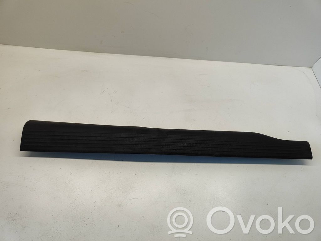 Osłona słupka szyby przedniej / A   AK29457TRM002