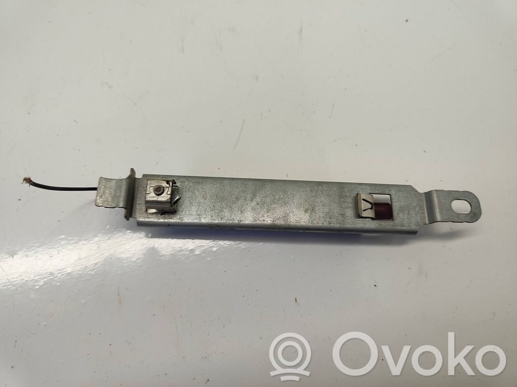Porsche Cayenne (9Y0 9Y3) Antenos stiprintuvas 