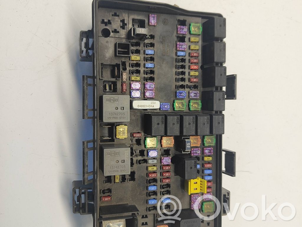 Dodge Durango Fuse module 