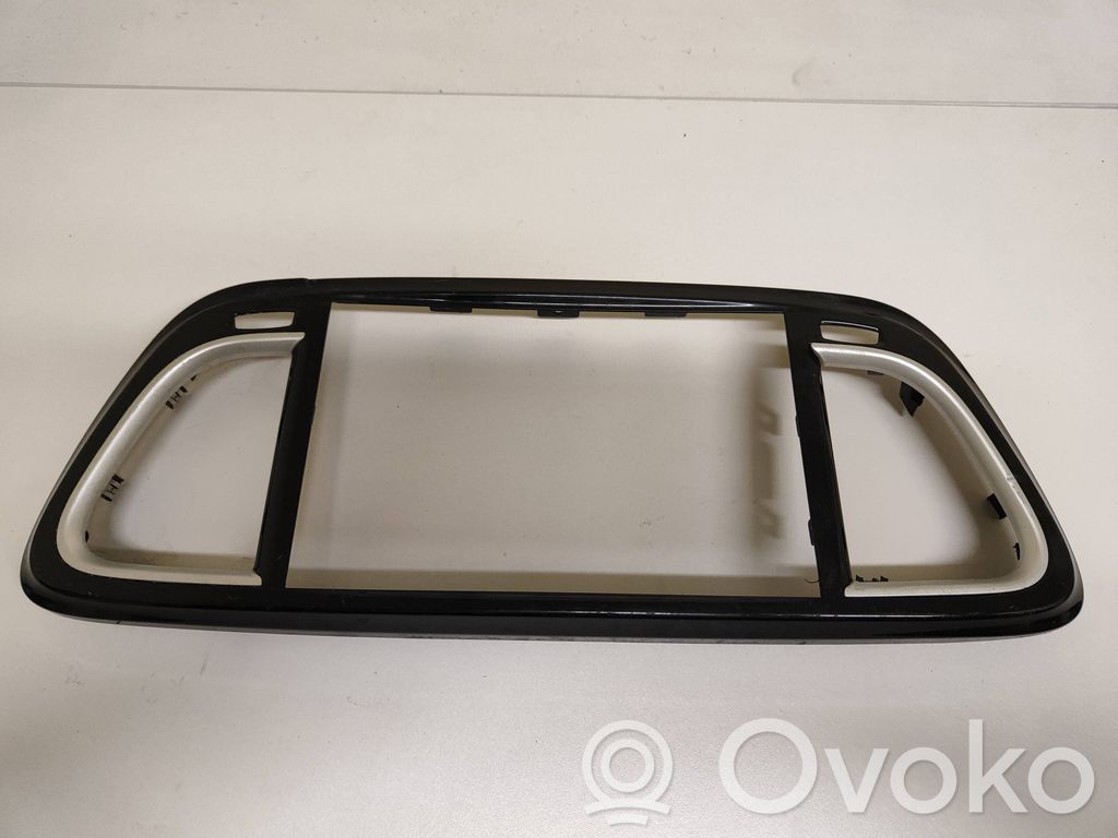 Chrysler Pacifica Dashboard trim 