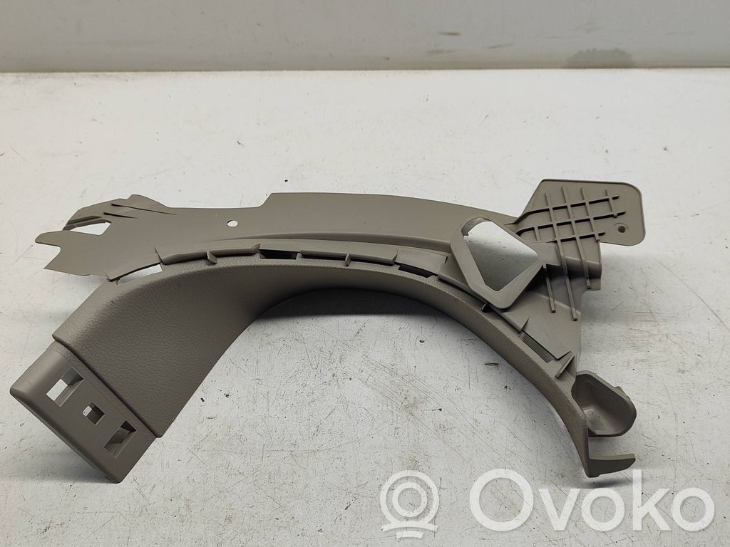 Chrysler Pacifica Rear side glass trim 