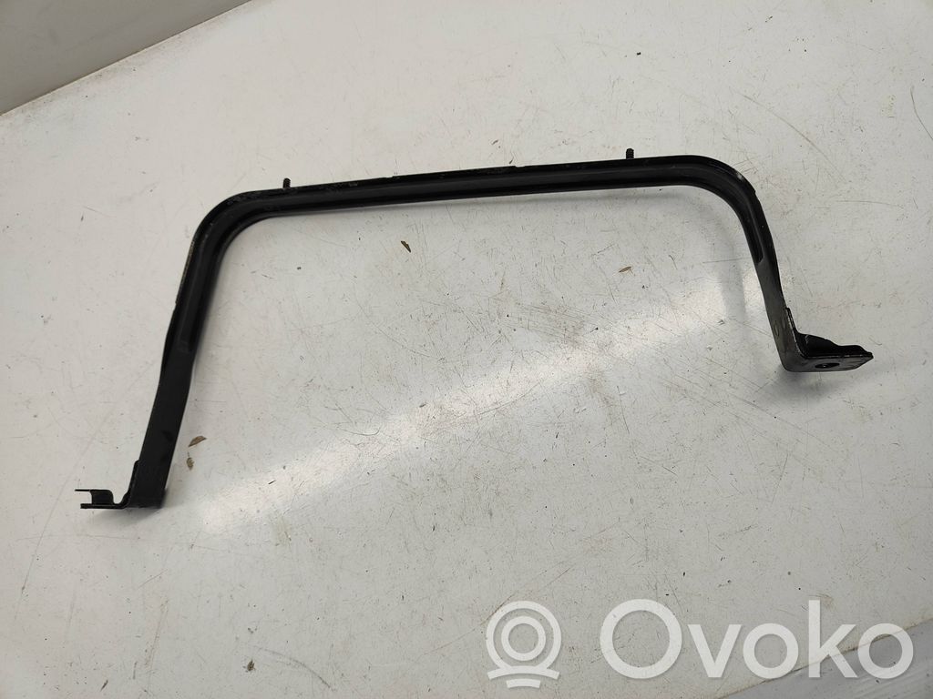 Chrysler Pacifica Polttoainesäiliön kannake 
