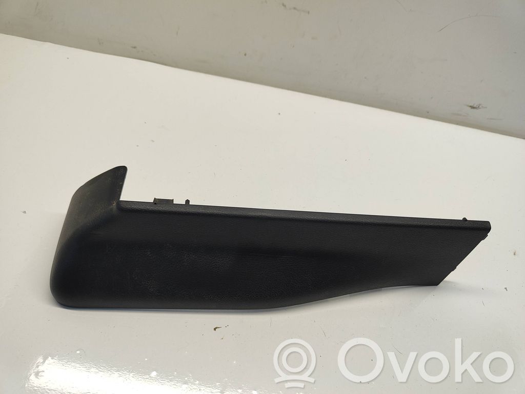 Dodge RAM Osłona szyn przedniego fotela kierowcy 