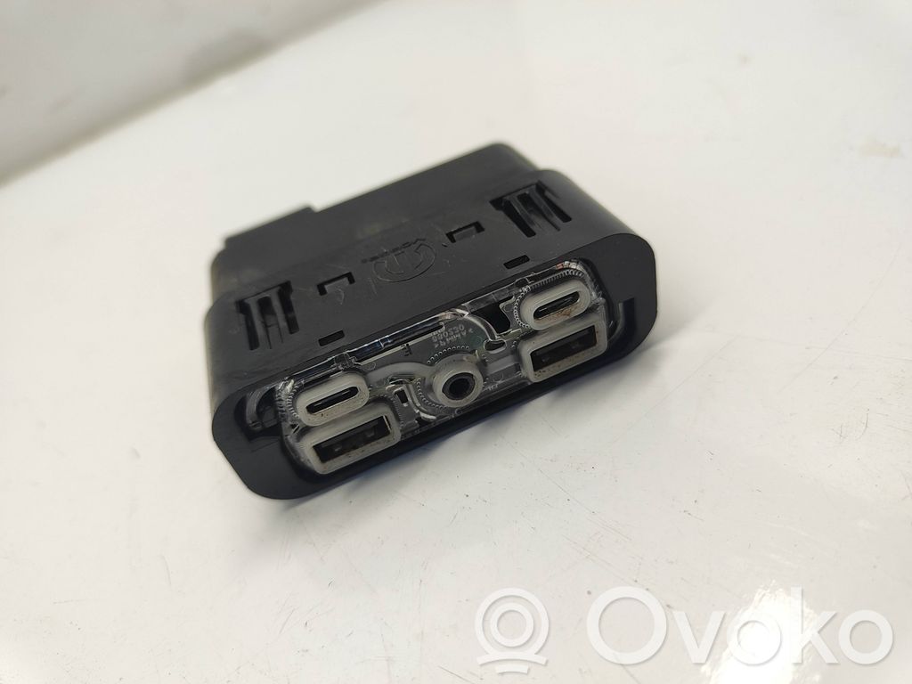 Dodge RAM USB socket connector 
