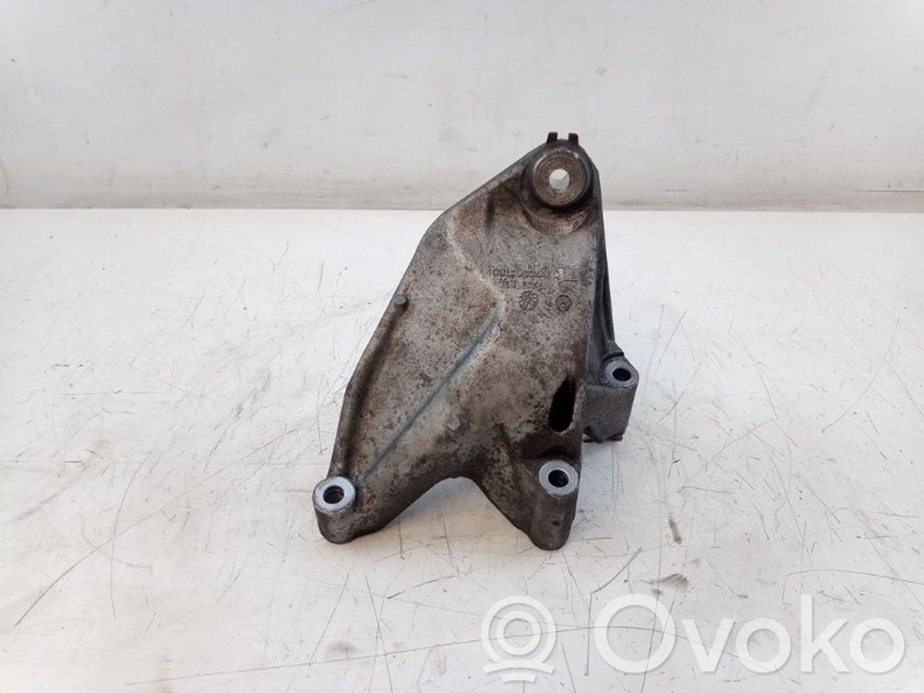 Volkswagen Crafter Engine mount bracket 
