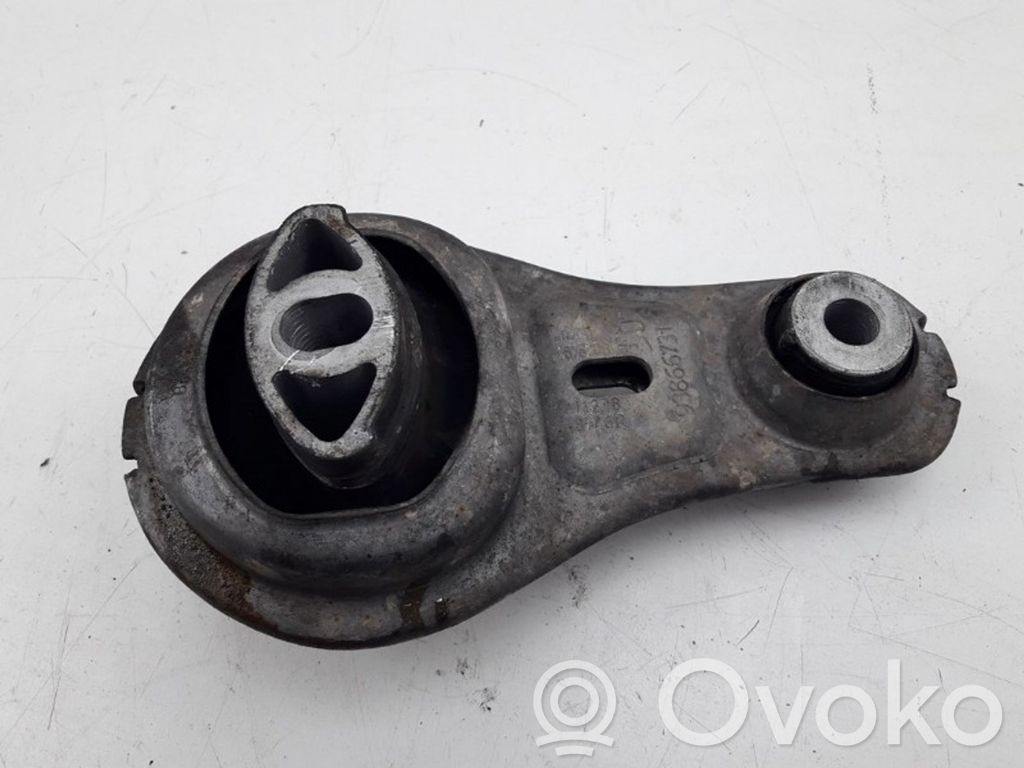 Opel Movano B Gearbox mounting bracket 