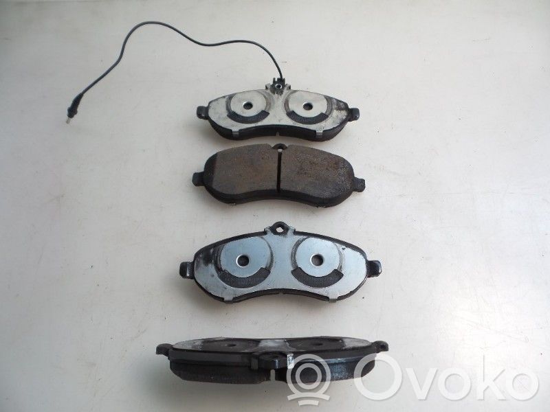 Brake pads (front)