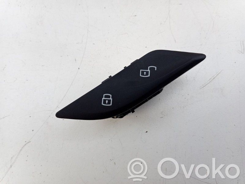 BMW 5 G30 G31 G38 Przycisk centralnego zamka 