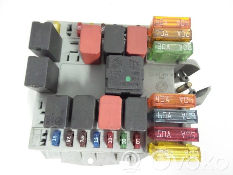 Fiat Punto (188) Fuse box set 