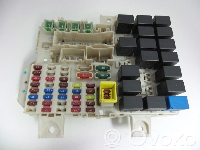 Mitsubishi Colt Juego de caja de fusibles 