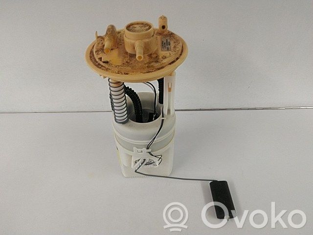 Mitsubishi Colt Pompă combustibil în rezervor 