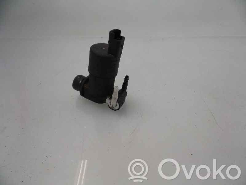 Renault Espace IV Windscreen/windshield washer pump 
