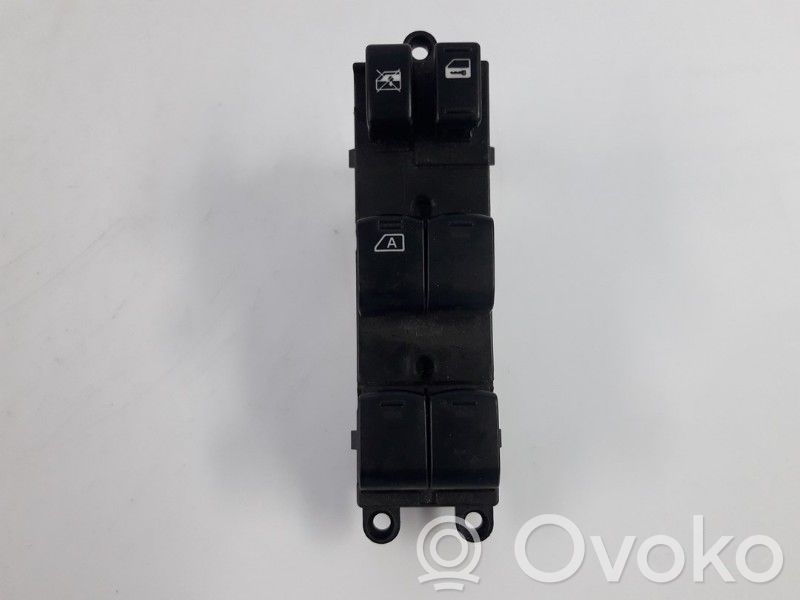 Subaru Forester SH Electric window control switch 