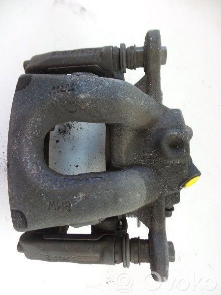 Étrier de frein avant