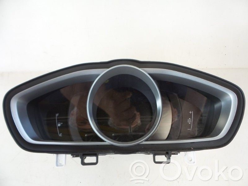 Volvo V40 Speedometer (instrument cluster) 