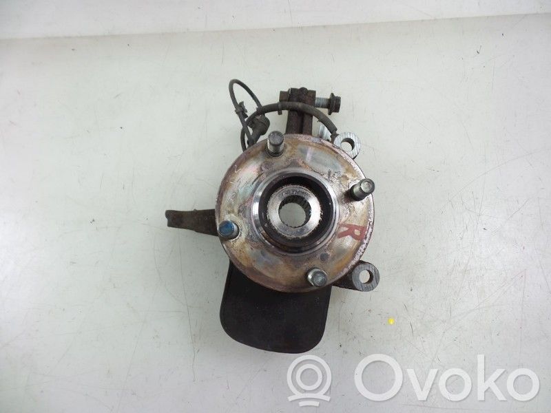 Front wheel hub spindle knuckle
