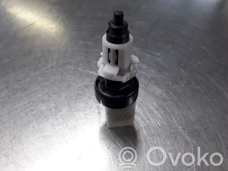 Iveco Daily 3rd gen Interruptor sensor del pedal de freno 