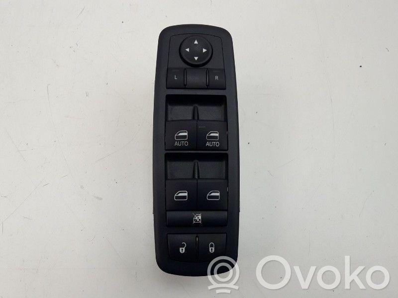 Electric window control switch   68262253AC,P68262253AC,68262253AC,P68262253AC