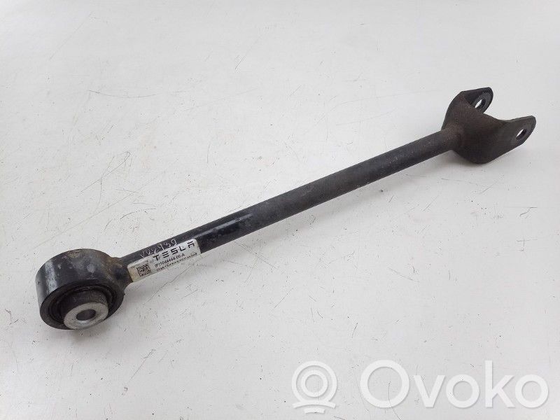 Brazo de suspensión trasero   P104444400A,1044444400A,1044444400A,P104444400A