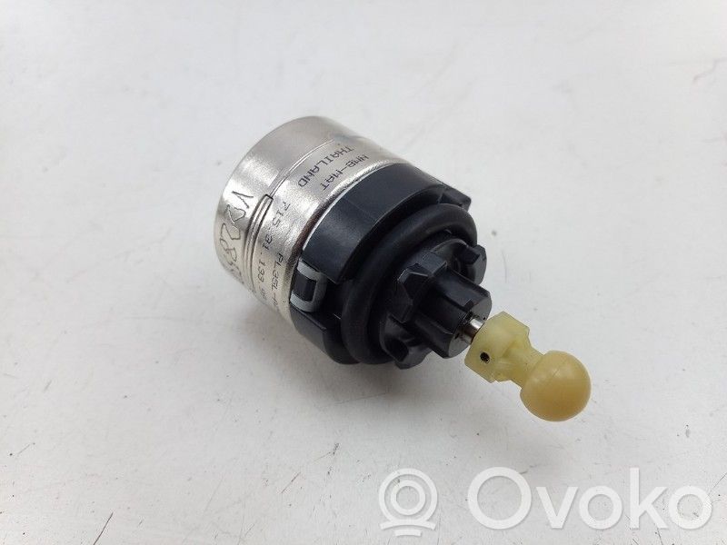 Volvo V40 Motor reglare nivel far 