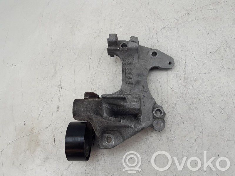 Renault Captur Support de générateur / alternateur