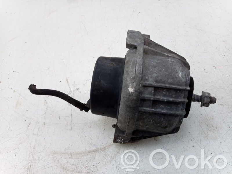 BMW 3 E90 E91 Engine mount bracket 