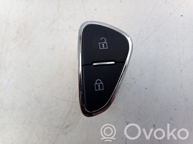 Opel Corsa E Sonstige Schalter / Griffe / Umschalter 