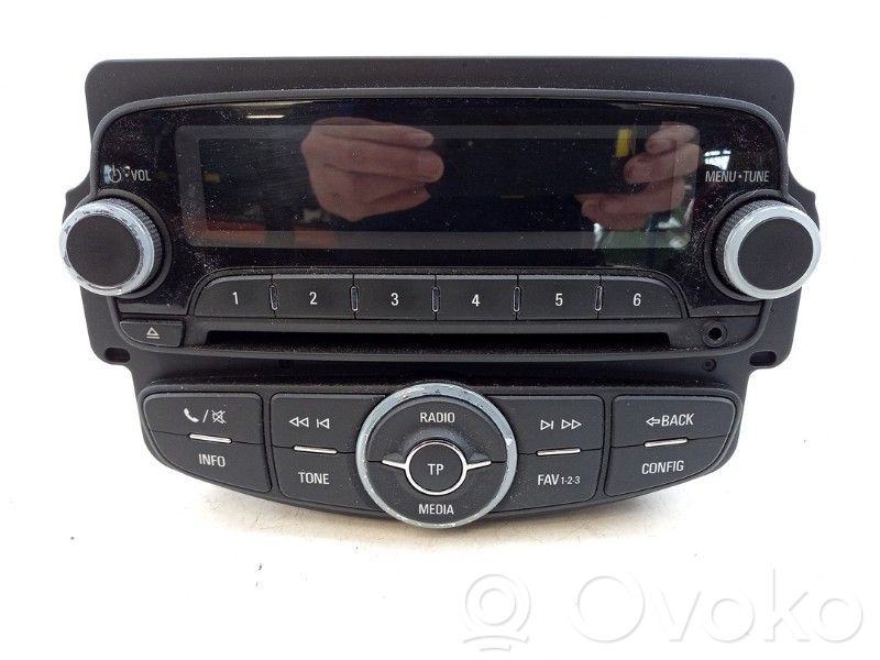 Opel Corsa E Radio/CD/DVD/GPS-pääyksikkö 