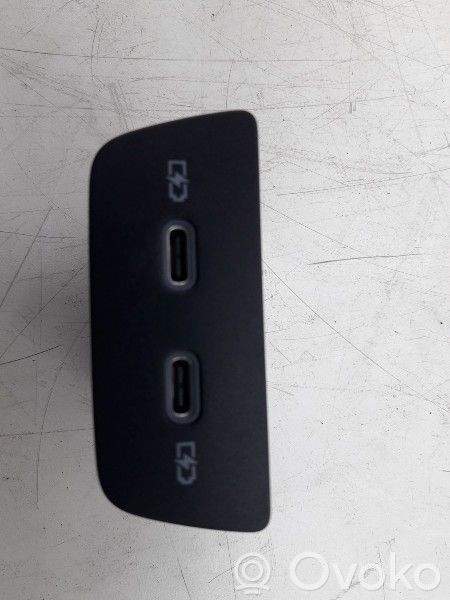 Volkswagen Golf VIII Câble adaptateur AUX